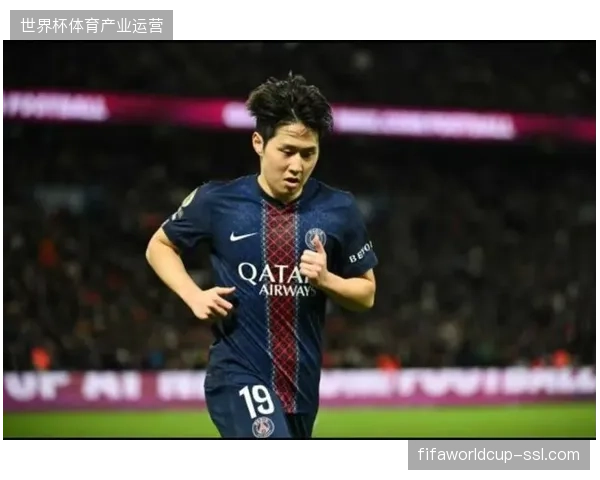 巴黎中场李刚仁在预选赛中扮演关键角色，其技术能力成为韩国队中场核心驱动力